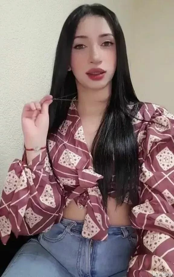 Paola Profile image 3