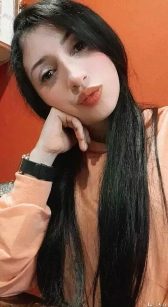 Paola Profile image 1