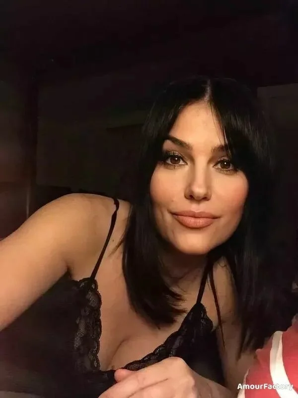 Yelyzaveta Profile image 4