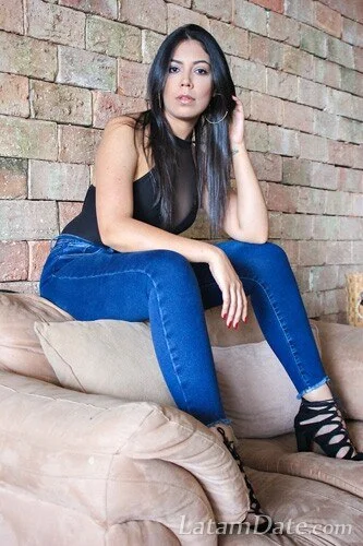Fernanda Profile image 2