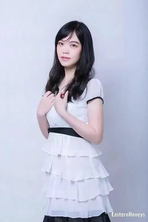 Hebe Profile image 1